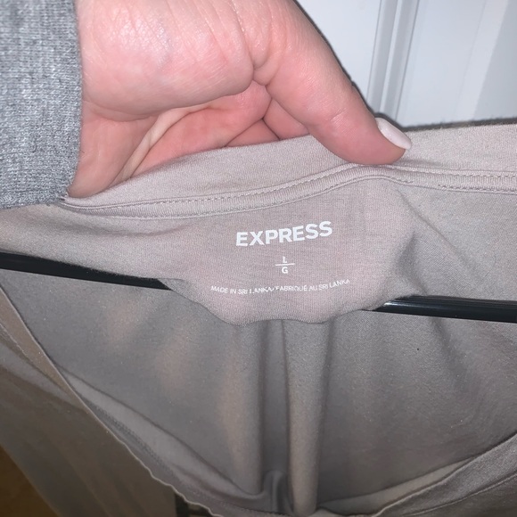 Express statement tee - Picture 2 of 3